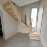 escalier-a-double-balancement-en-bois-avec-fer-forge-